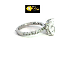 Lab Grown Diamond Engagement Ring