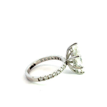 Lab Grown Diamond Engagement Ring