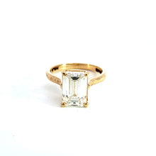 Lab Grown Diamond Engagement Ring