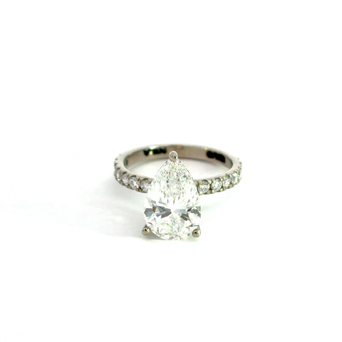 Lab Grown Diamond Engagement Ring