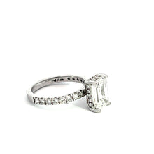 Lab Grown Diamond Engagement Ring