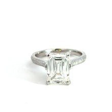 Lab Grown Diamond Engagement Ring