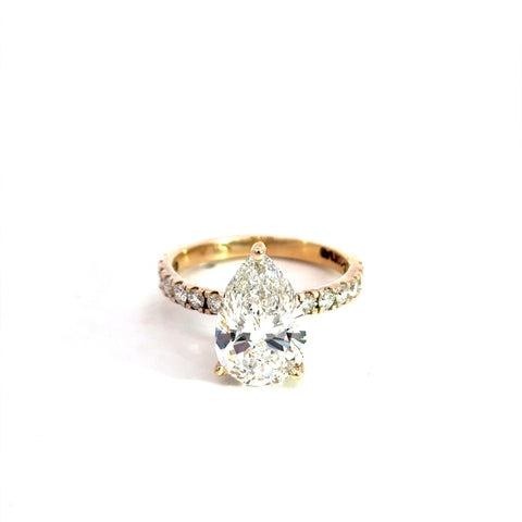 Lab Grown Diamond Engagement Ring
